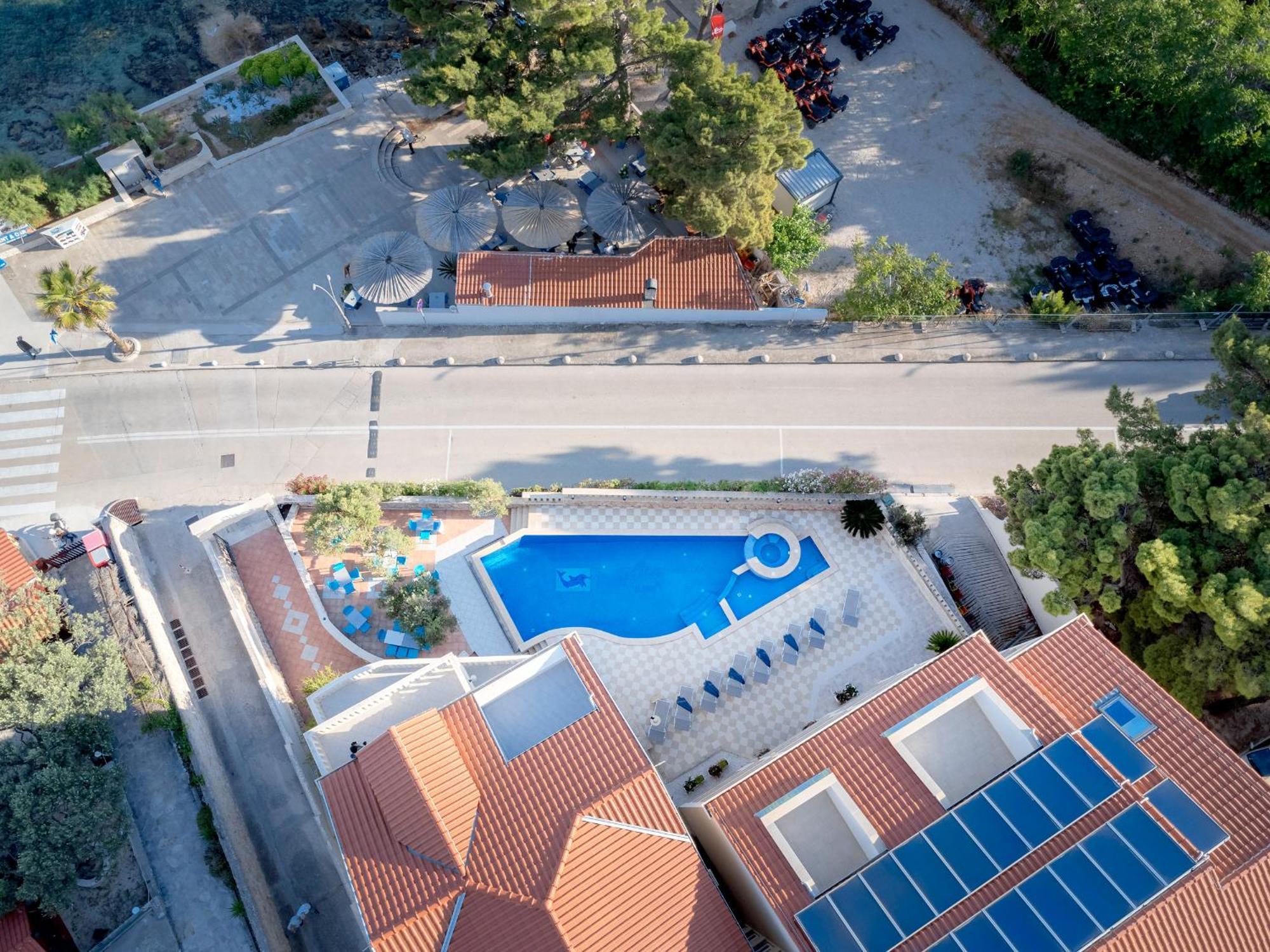 Hotel Sol Bol Esterno foto