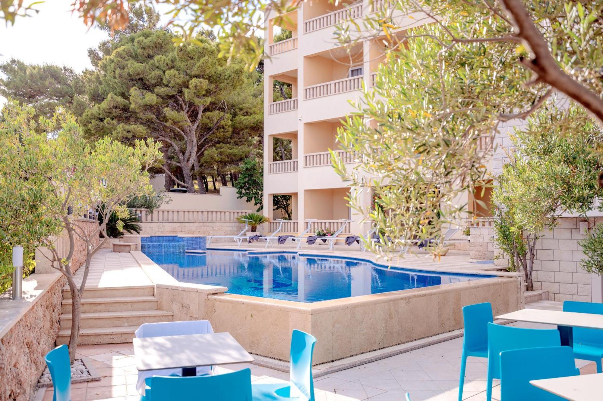Hotel Sol Bol Esterno foto